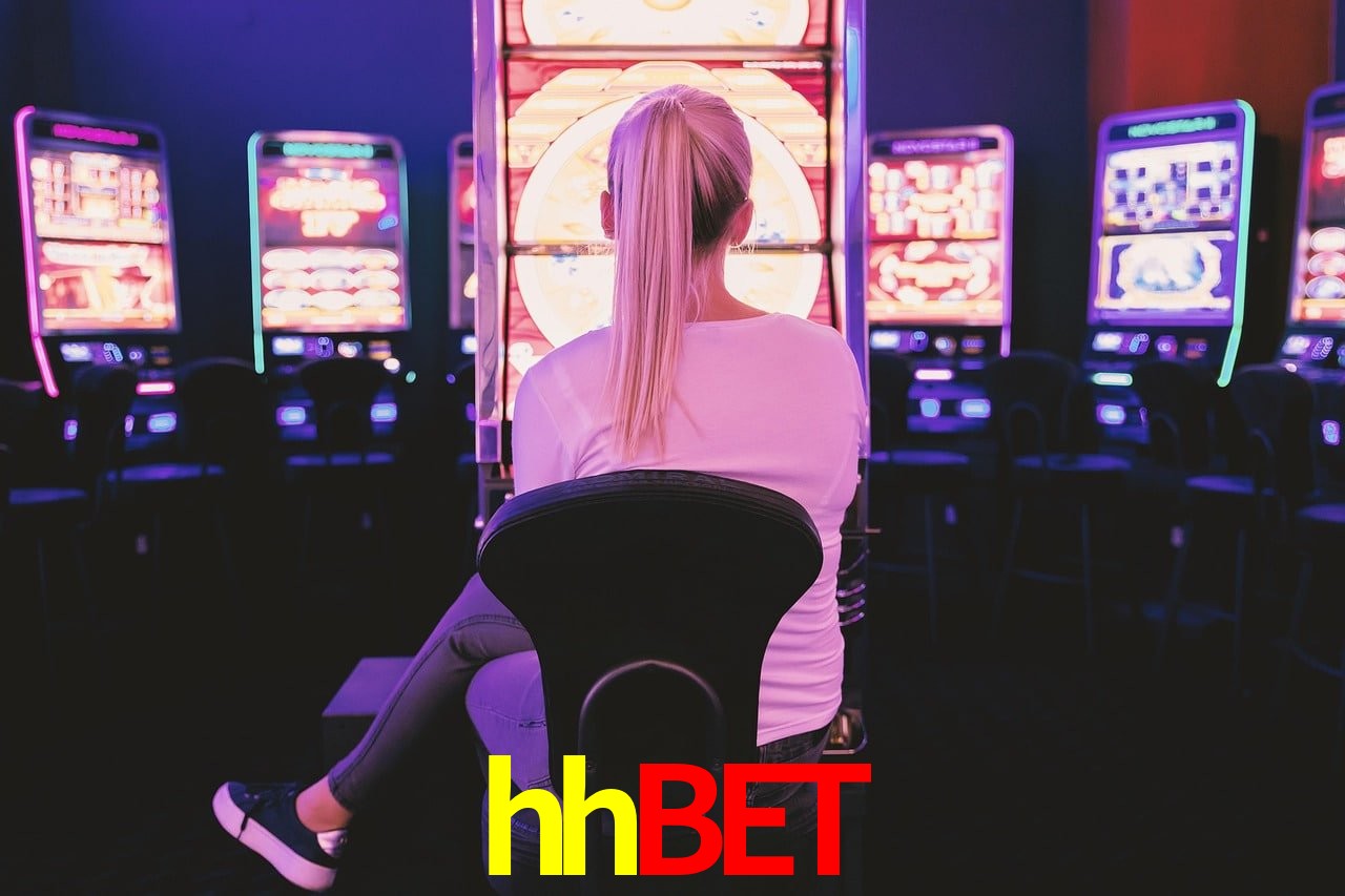 Live Casino hhbet